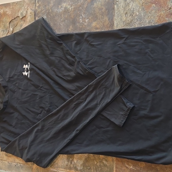 Under Armour Jet Black Performance Top - Picture 1 of 2